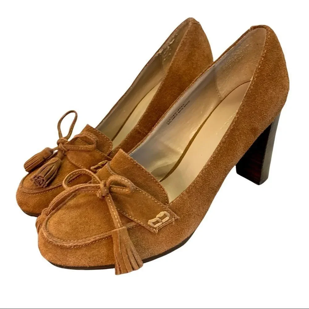 LE Château camel coloured suede tassel heels size 9 - Picture 2 of 8